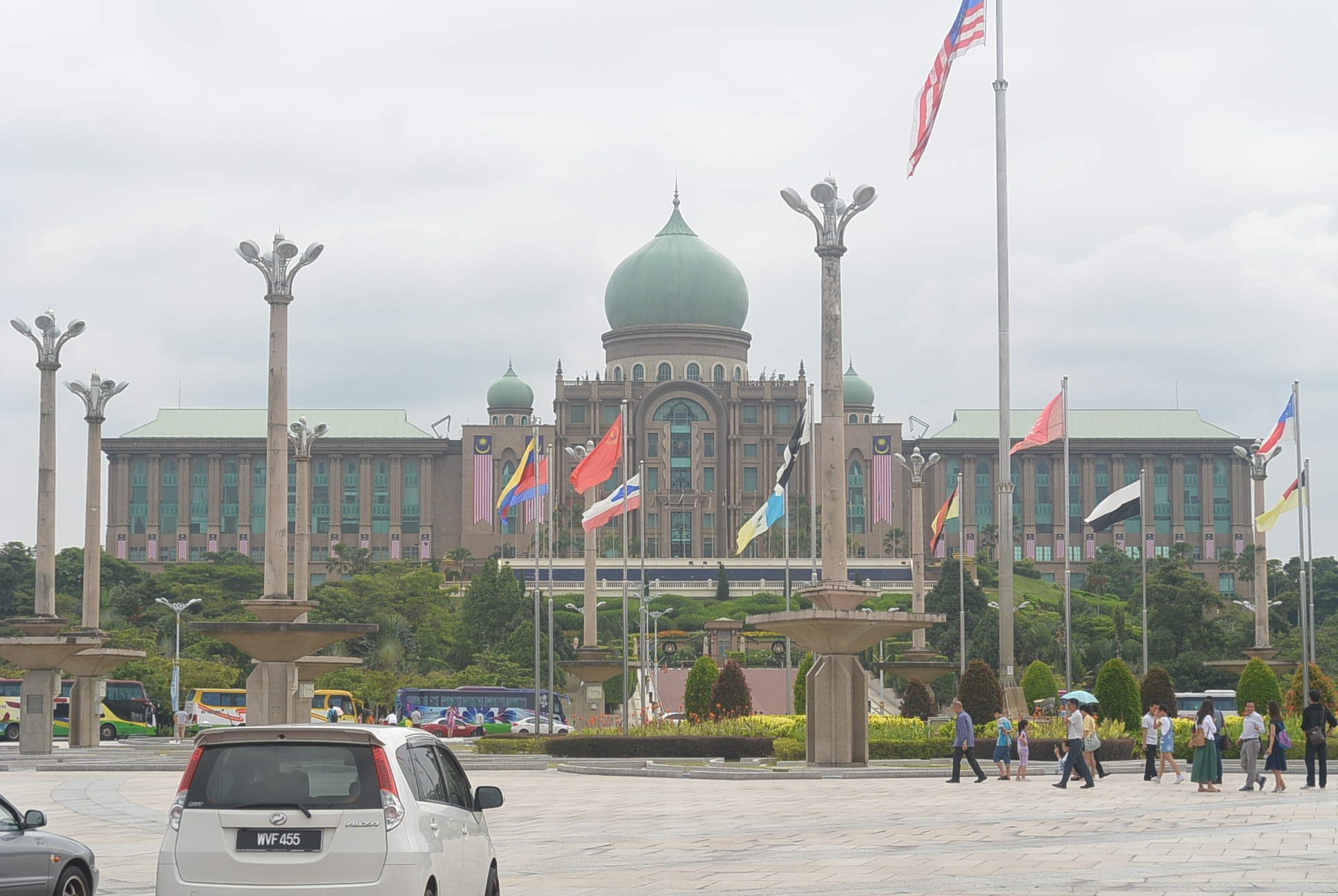 Das Parlamentsgebäude Putrajayas