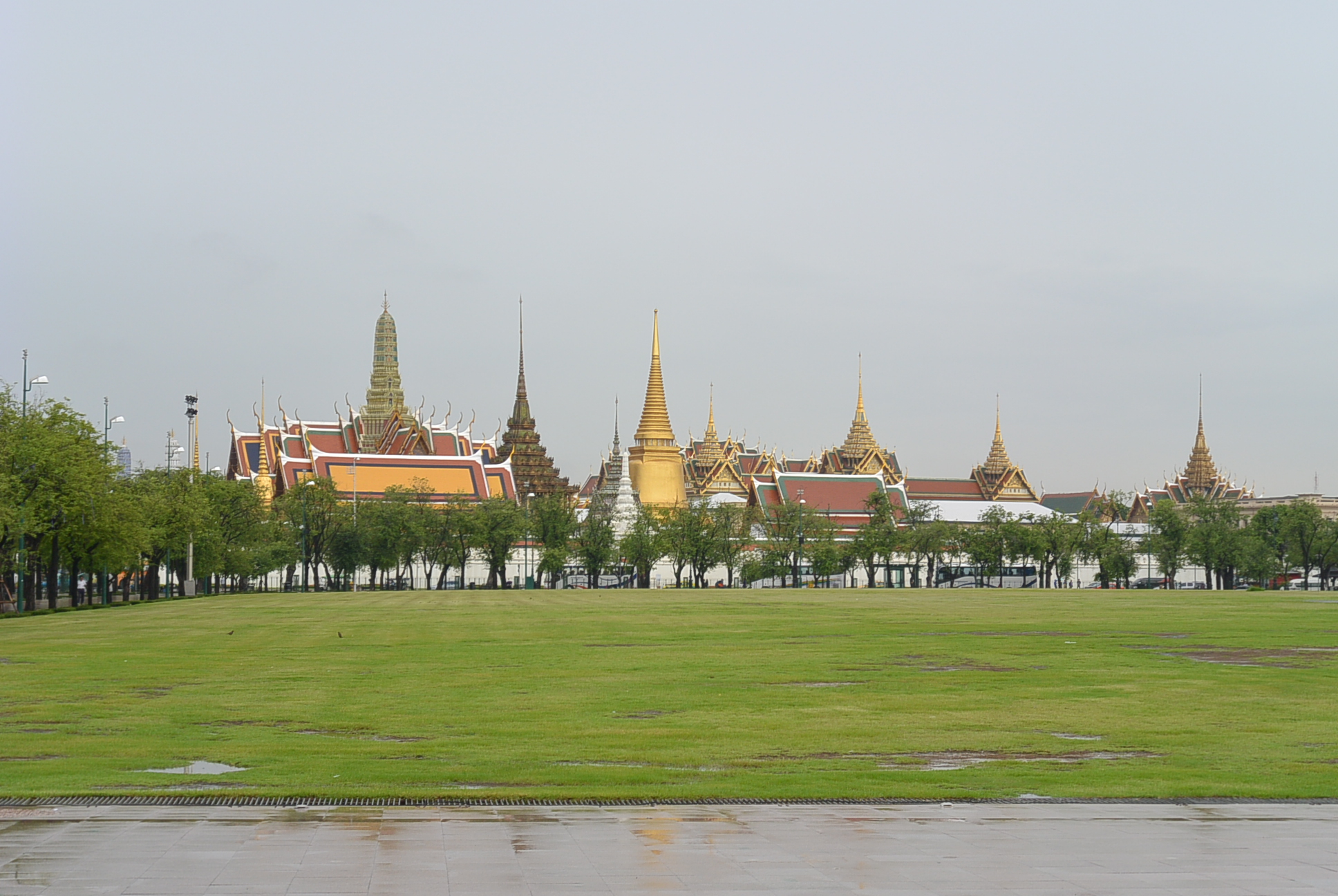 Wat Phra Kaeo aus der Ferne