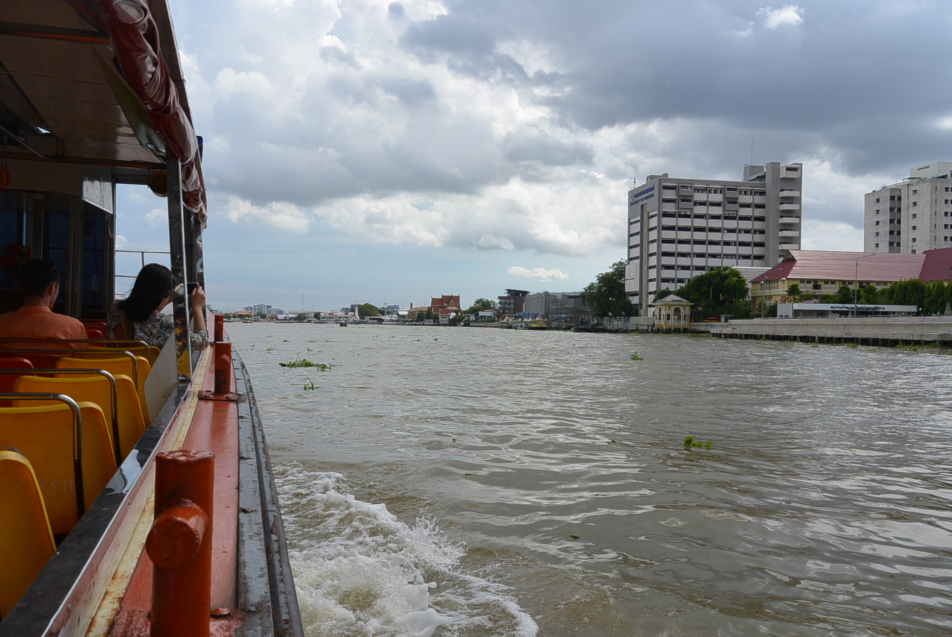 Flussfahrt auf dem Chao Phraya
