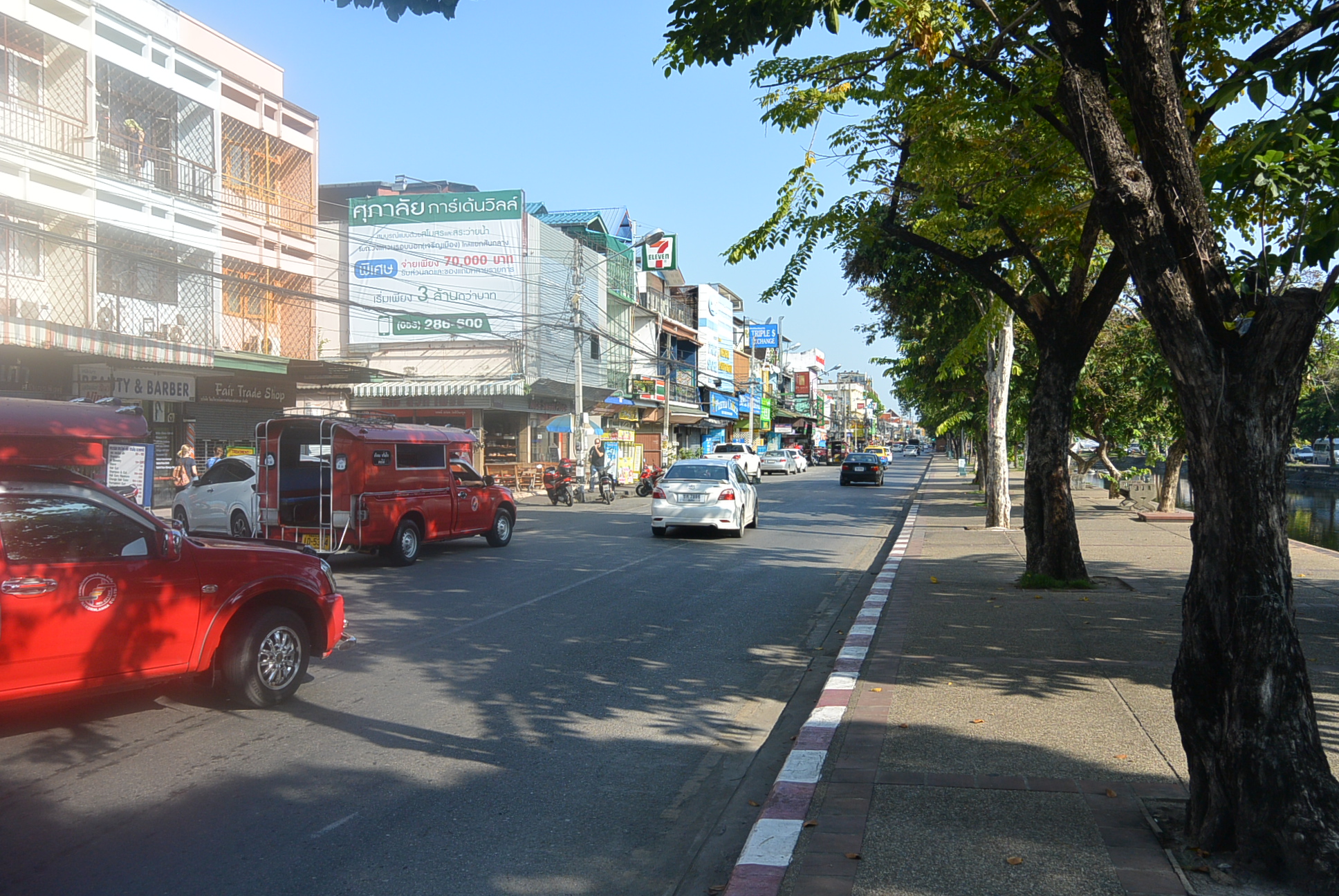 Die Backpacker-Hauptstrasse in Chiang Mai