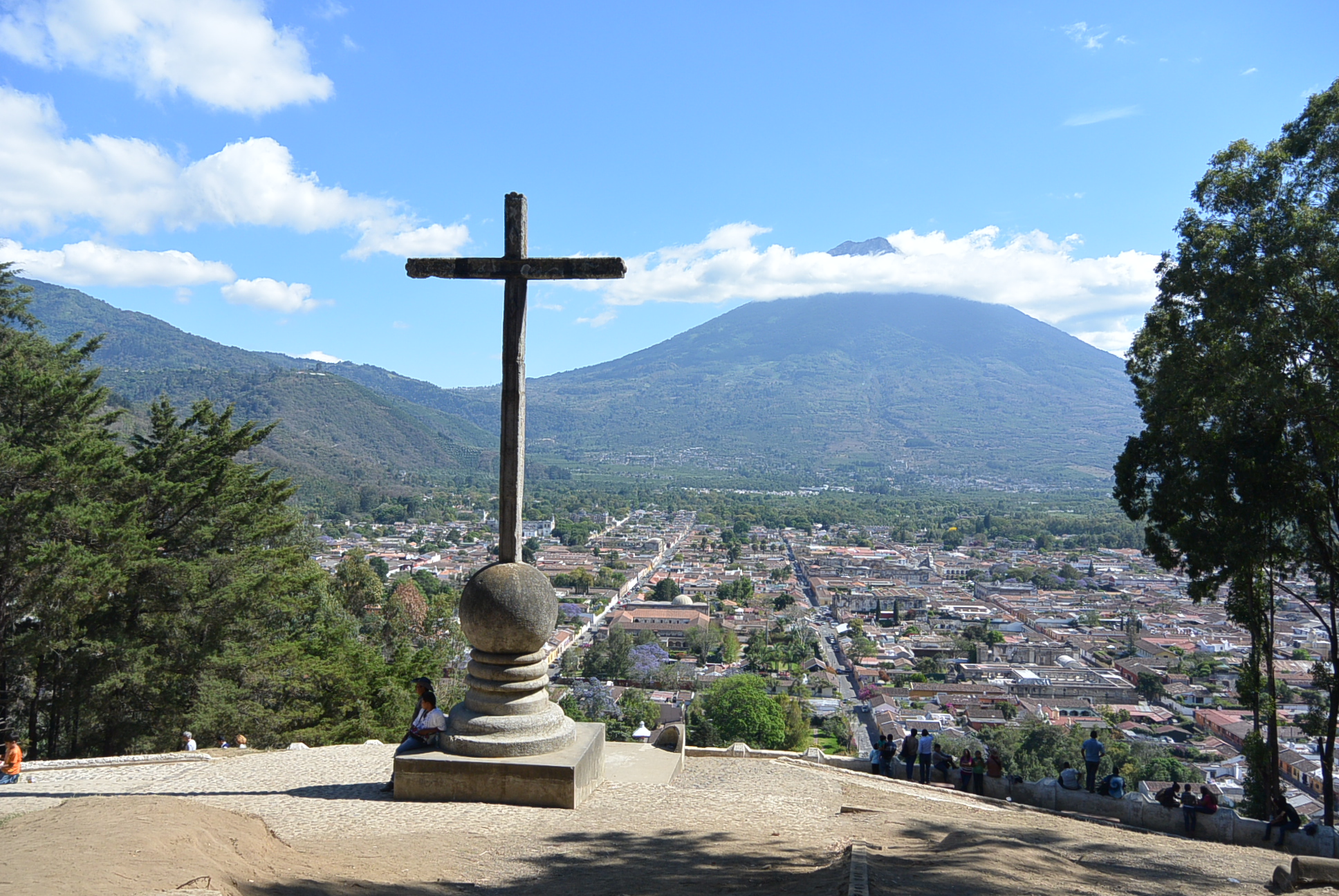 Die Aussicht vom Cerro del Cruz, im Hintergrund der Agua